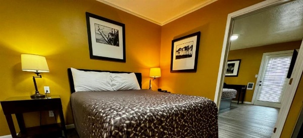 Carmel Wayfarer Inn image 15