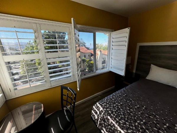 Carmel Wayfarer Inn image 18